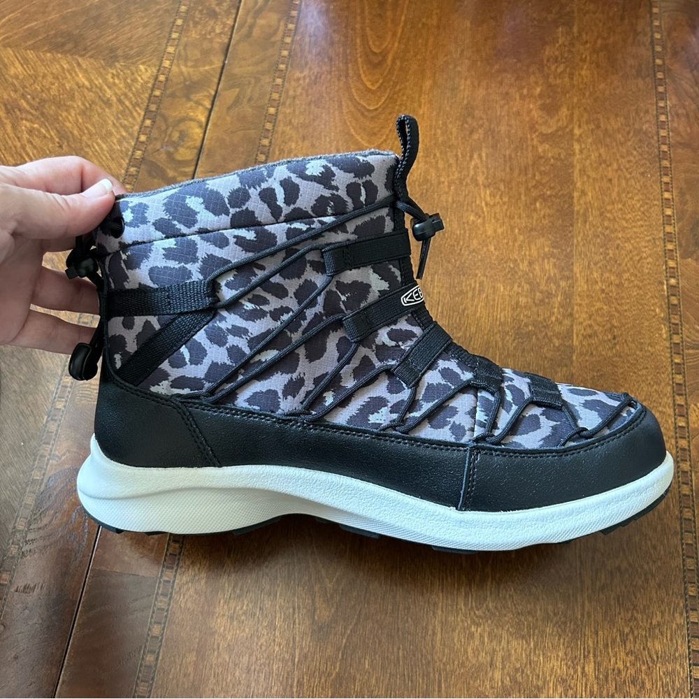 ❌❌SOLD❌❌Keen Women's 8 Uneek SNK II Waterproof Chukka Boots Animal Print/Silver - Picture 8 of 12